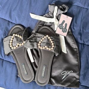 Victoria’s Secret Heart Embelished Slippers Sandals. Size Medium (7 -8)